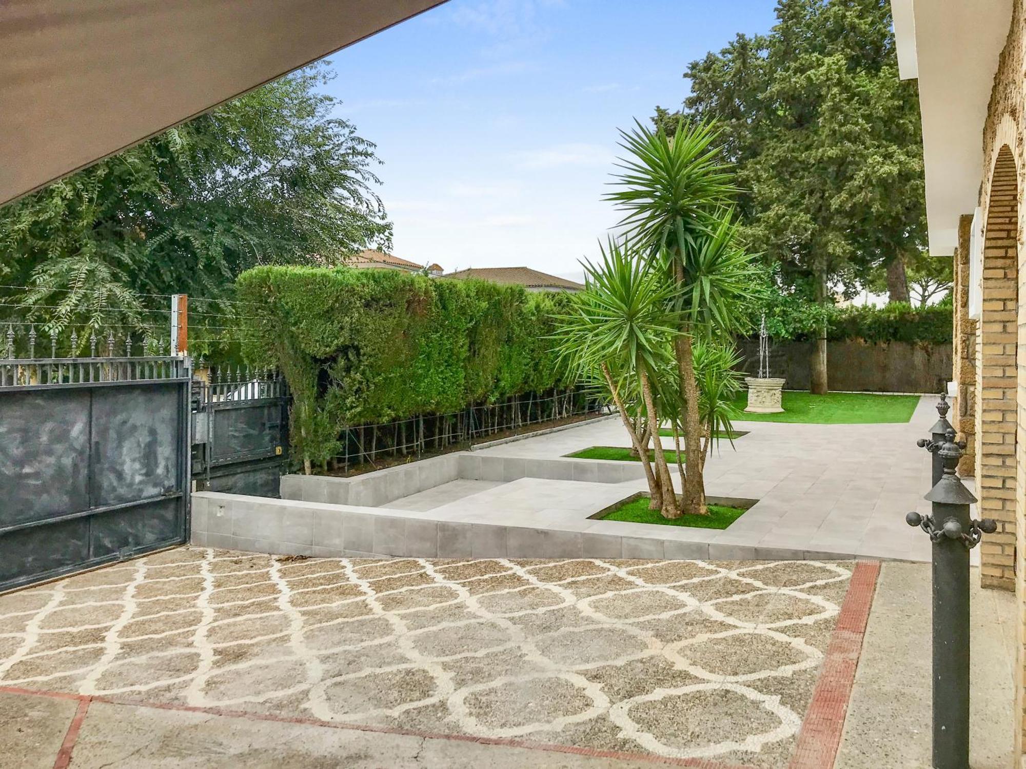Villa Alamos Jerez I Piscina Salada Climatizada I Bbq I Jardines I 850M2 Херес-де-ла-Фронтера Екстер'єр фото